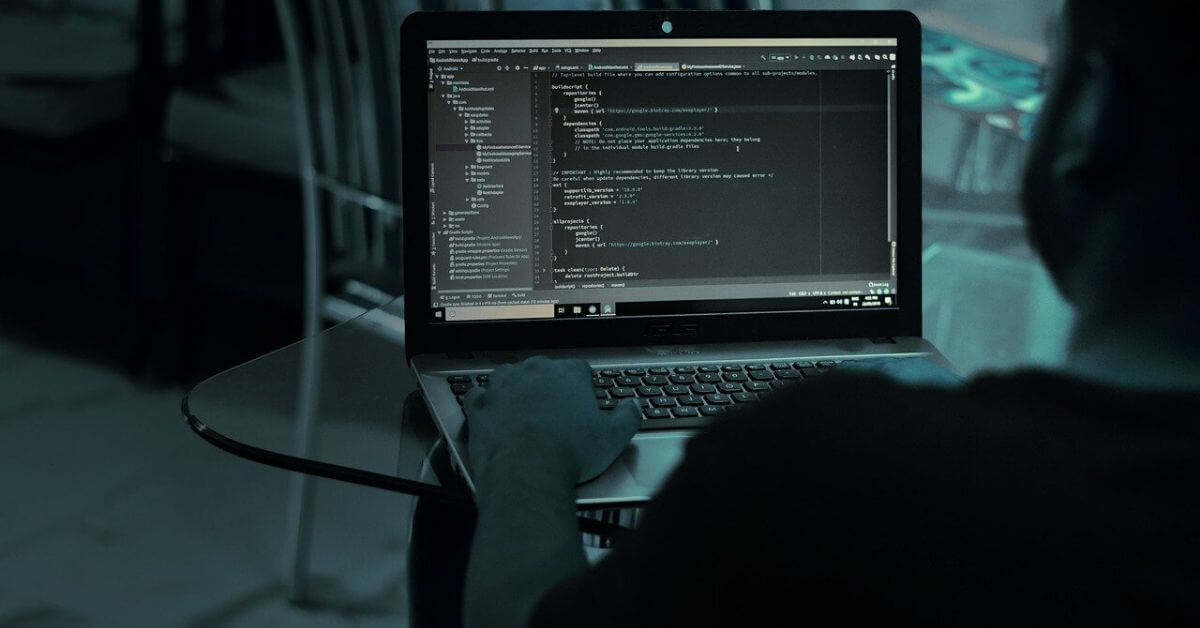 The Russians are hacking Ukraine looking for dirt on Joe Biden to help Trump's reelection