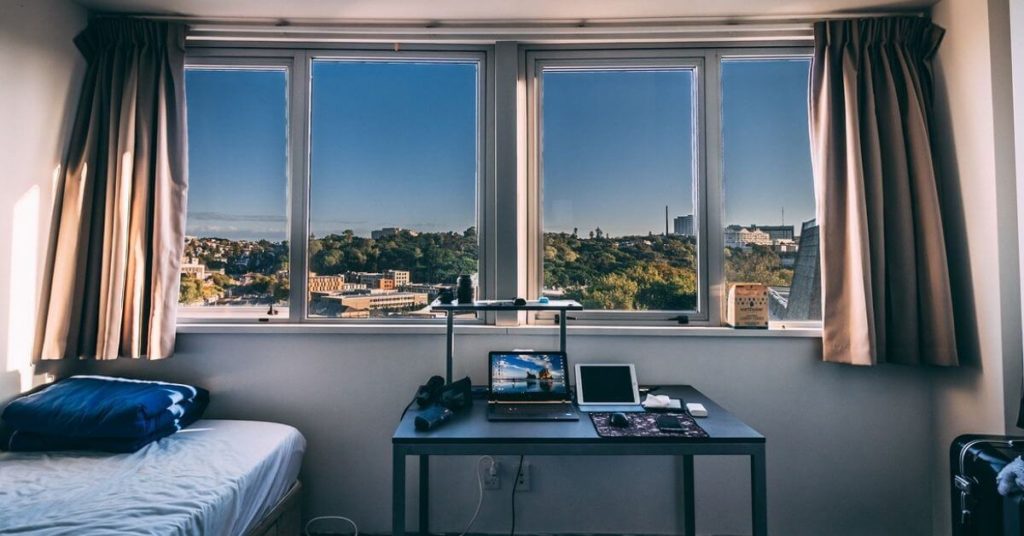 Twitter highlights the consequences of the coronavirus on college campuses 1