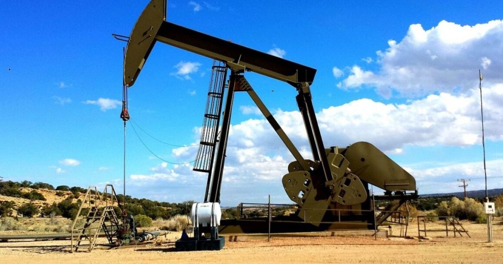 Big oil writes big checks