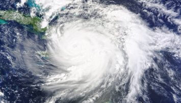 descriptive image of hurricane matthew